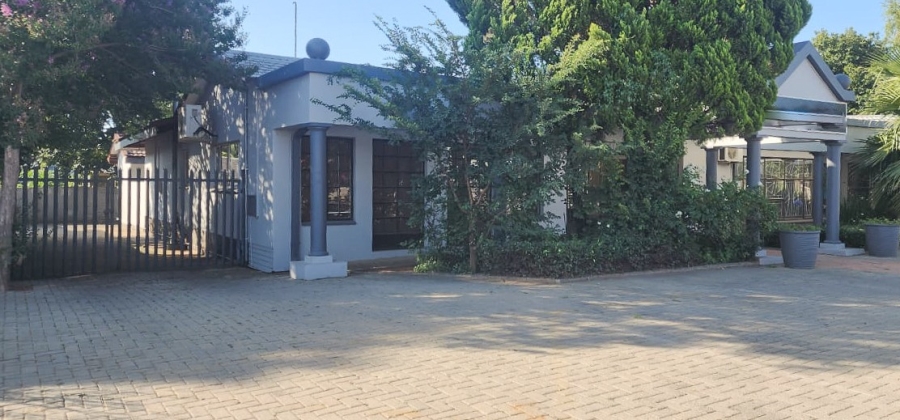 Commercial Property for Sale in Wilkoppies North West